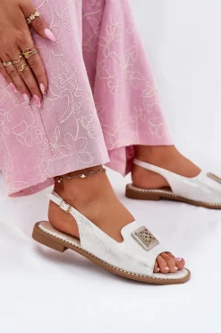 Sandały Płaskie></noscript>Damskie buty S.Barski Eleganckie Sandały Damskie Na Płaskim Obcasie Z Ozdobą S.Barski KV51-082 Srebrne Srebrny