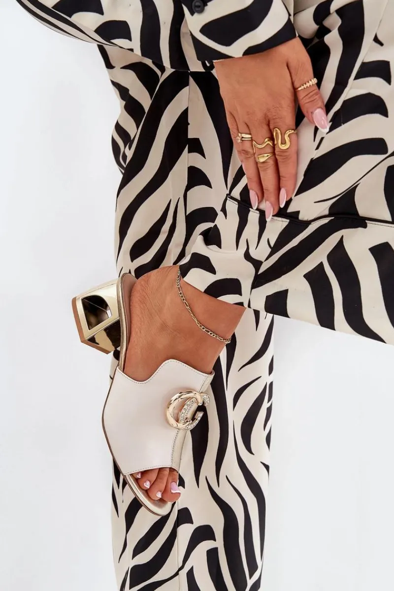 Outlet Laura Messi Eleganckie Skórzane Klapki Na Obcasie 2875 Beżowo-Złote