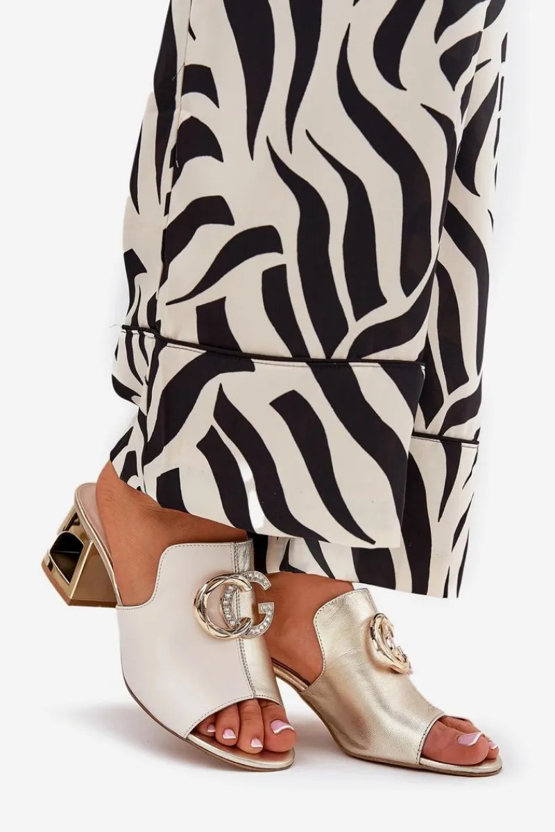 Outlet Laura Messi Eleganckie Skórzane Klapki Na Obcasie 2875 Beżowo-Złote