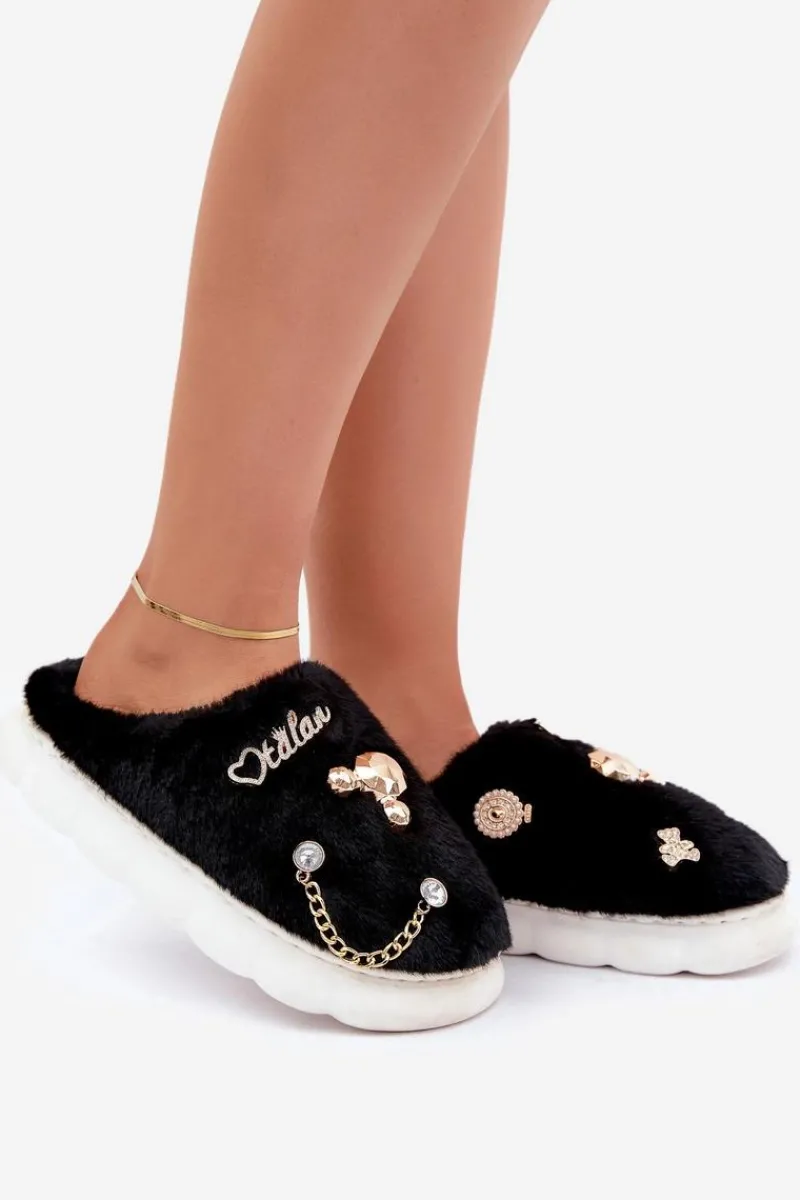 Best Boto Futrzane Kapcie Z Przypinkami Czarne Ivelfedi Czarny
