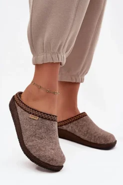 Kapcie Klasyczne|Klapki Damskie Klasyczne>INBLU Kapcie Damskie Z Haftem NL000009 Ciemnobeżowe Beżowy