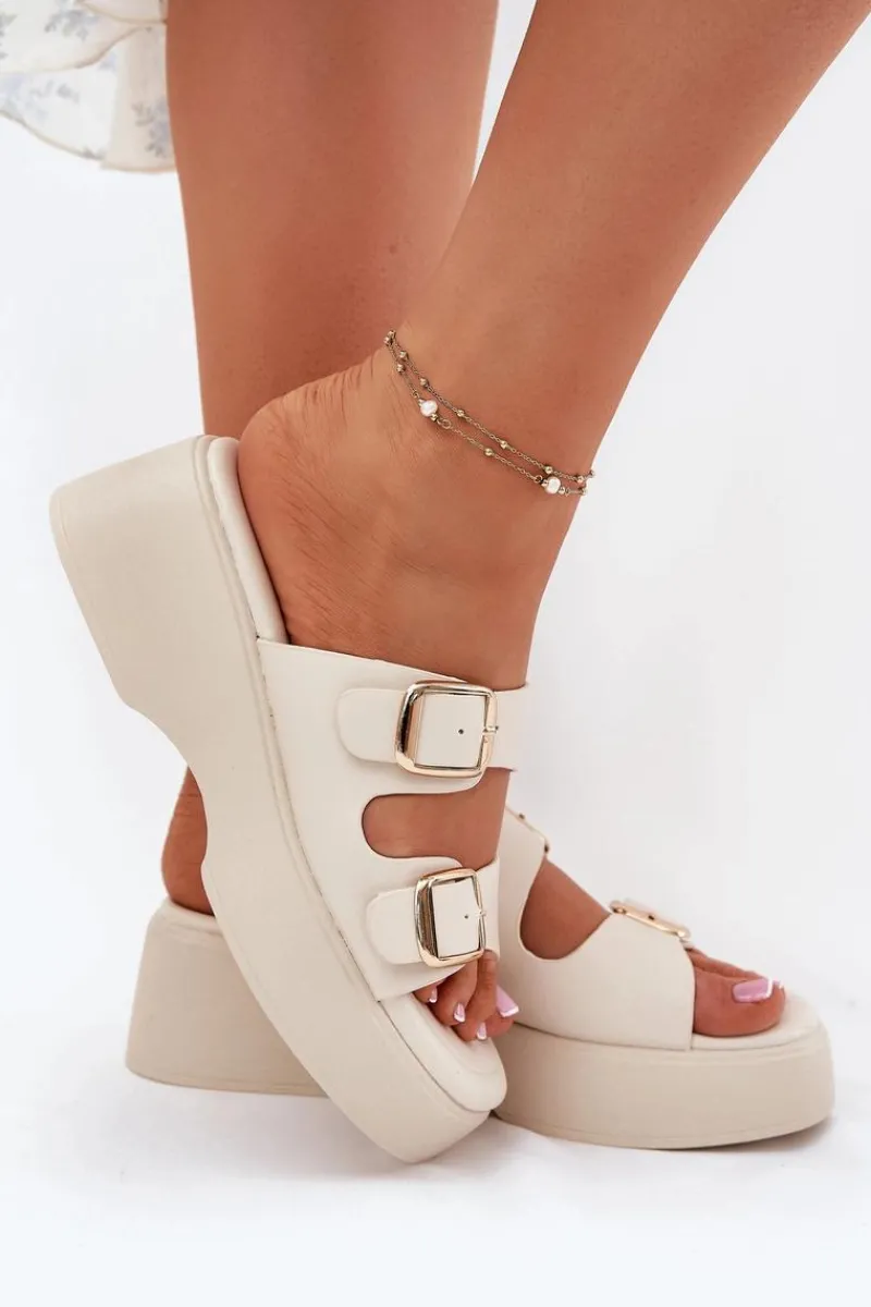 Klapki Na Koturnie|Klapki Na Platformie>Boto Klapki Damskie Na Koturnie I Platformie Z Klamrami Jasnobeżowe Nitarelia Beżowy