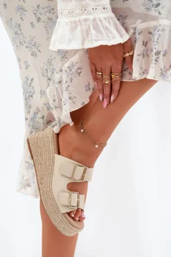 Klapki Na Koturnie|Klapki Na Platformie></noscript>Boto Klapki Damskie Na Koturnie Z Plecionką I Klamrami Beżowe Pasinea Beżowy