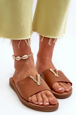 Sale Klapki Damskie Na Płaskiej Podeszwie Z Ozdobą Eko Skórzane Brązowe Makia Damskie Klapki Damskie Klasyczne