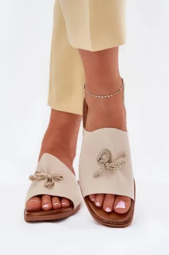 Best Klapki Damskie Na Płaskim Obcasie Z Ozdobnym Wiązaniem Beżowe Norela Damskie Klapki Damskie Klasyczne