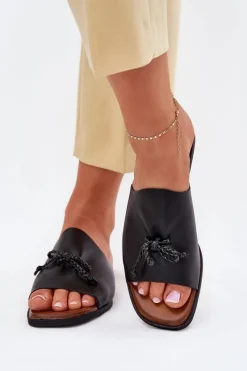 Klapki Damskie Klasyczne>Evento Klapki Damskie Na Płaskim Obcasie Z Ozdobnym Wiązaniem Czarne Norela Czarny