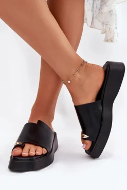 Klapki Na Platformie|Klapki Damskie Klasyczne>Evento Klapki Damskie Na Platformie Z Ozdobnym Detalem Czarne Linosea
