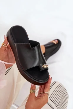 Best Klapki Damskie Na Platformie I Niskim Koturnie Z Ozdobnym Detalem Czarne Saqesse Damskie Klapki Na Koturnie|Klapki Na Platformie