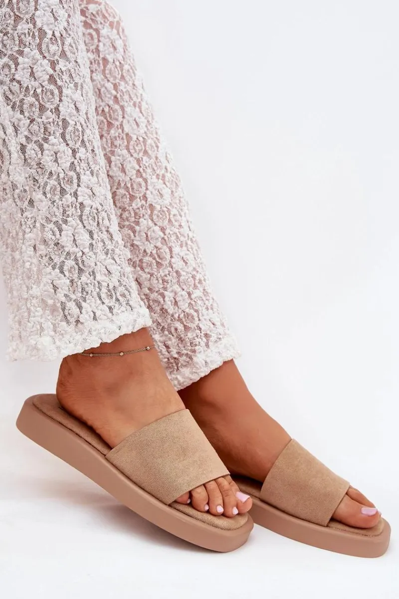 Online Klapki Damskie Na Platformie Z Eko Zamszu Ciemnobeżowe Jorina Damskie Klapki Na Platformie|Klapki Damskie Klasyczne