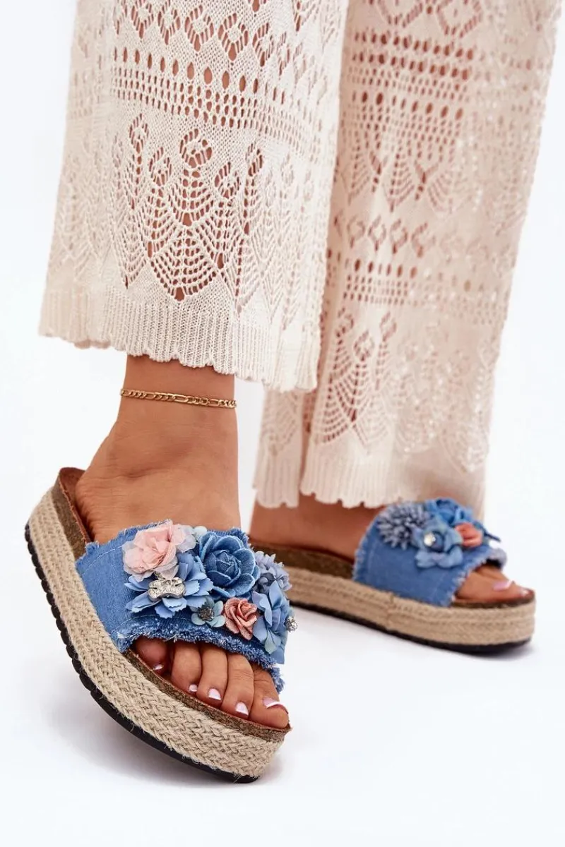 Online Klapki Damskie Na Platformie Z Plecionką I Kwiatkami Niebieskie Chellia Damskie Klapki Na Platformie|Klapki Damskie Klasyczne