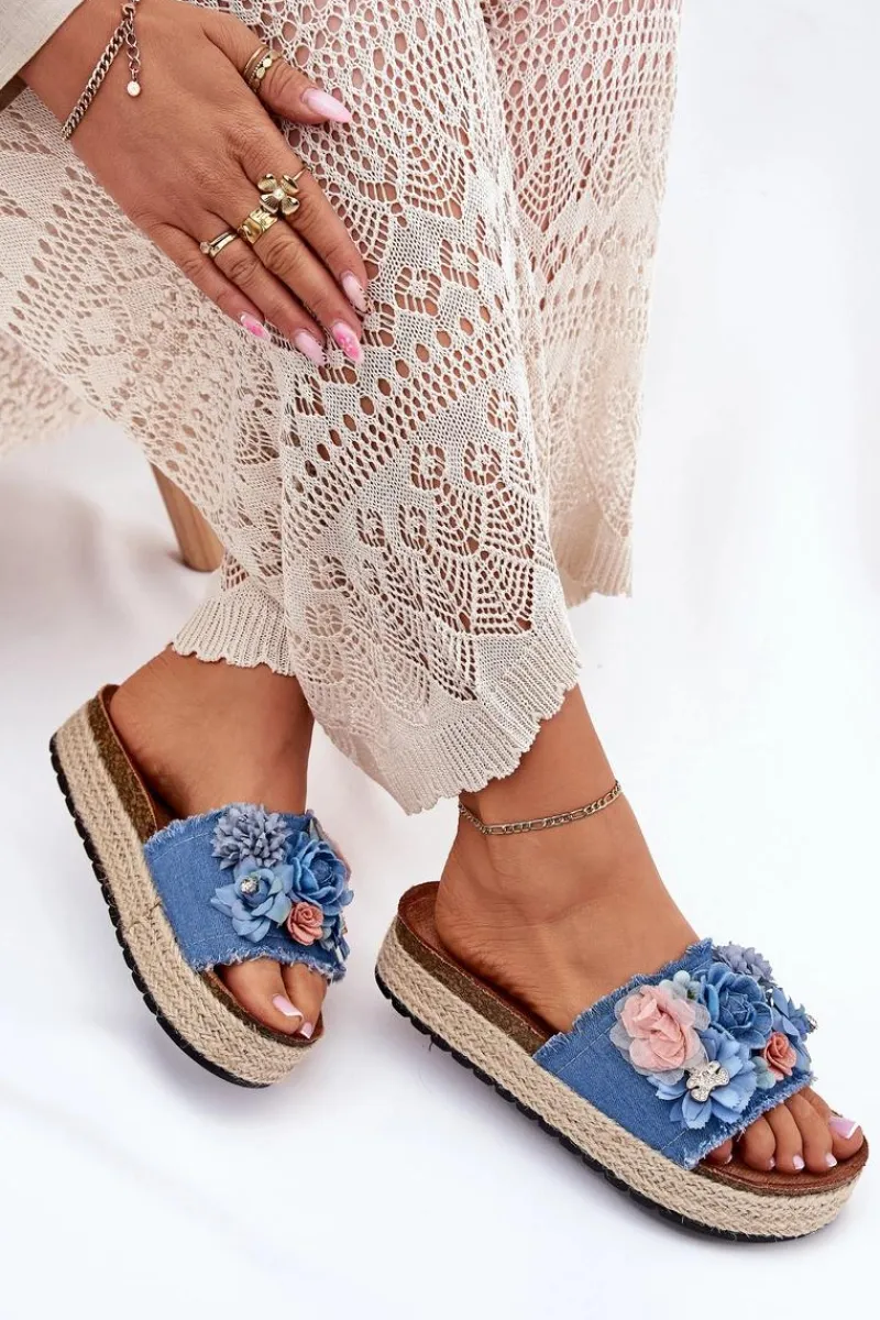 Online Klapki Damskie Na Platformie Z Plecionką I Kwiatkami Niebieskie Chellia Damskie Klapki Na Platformie|Klapki Damskie Klasyczne