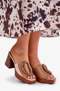 Boto Klapki Damskie Na Słupkowym Obcasie Z Klamrą Camel Amuria Brązowy