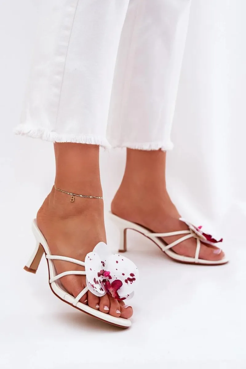 Klapki Na Obcasie|Klapki Damskie Klasyczne>Boto Klapki Damskie Na Szpilce Ze Sztucznym Kwiatem Białe Reyi Biały