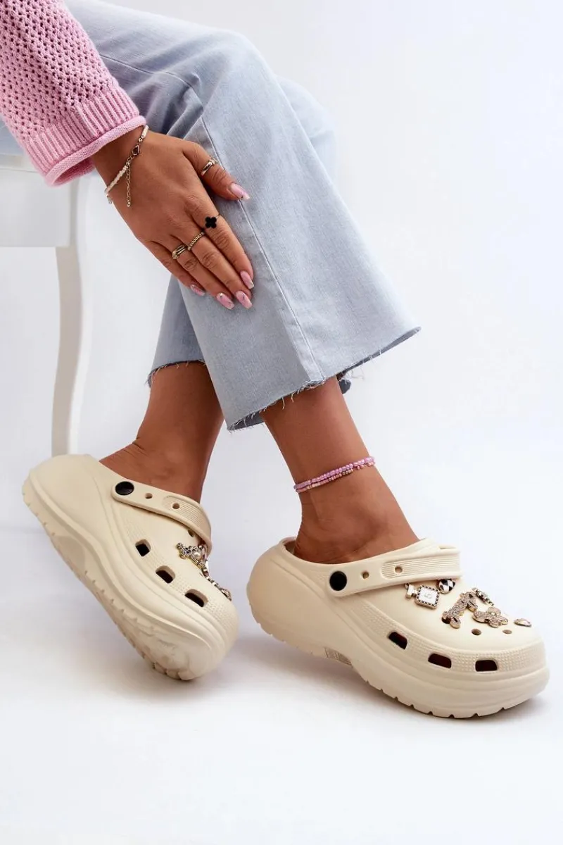 Clearance Klapki Damskie Piankowe Lekkie Na Grubej Podeszwie Z Przypinkami Beżowe Effiora Damskie Klapki Na Platformie|Klapki Damskie Klasyczne