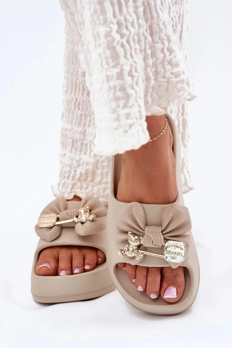 New Klapki Damskie Piankowe Na Platformie Z Kokardką I Broszką Ciemnobeżowe Marlize Damskie Klapki Basenowe|Klapki Na Platformie