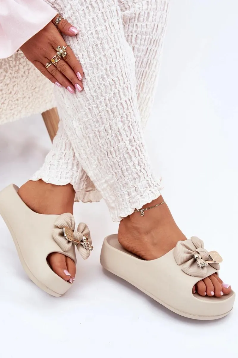 New Klapki Damskie Piankowe Na Platformie Z Kokardką I Broszką Ciemnobeżowe Marlize Damskie Klapki Basenowe|Klapki Na Platformie