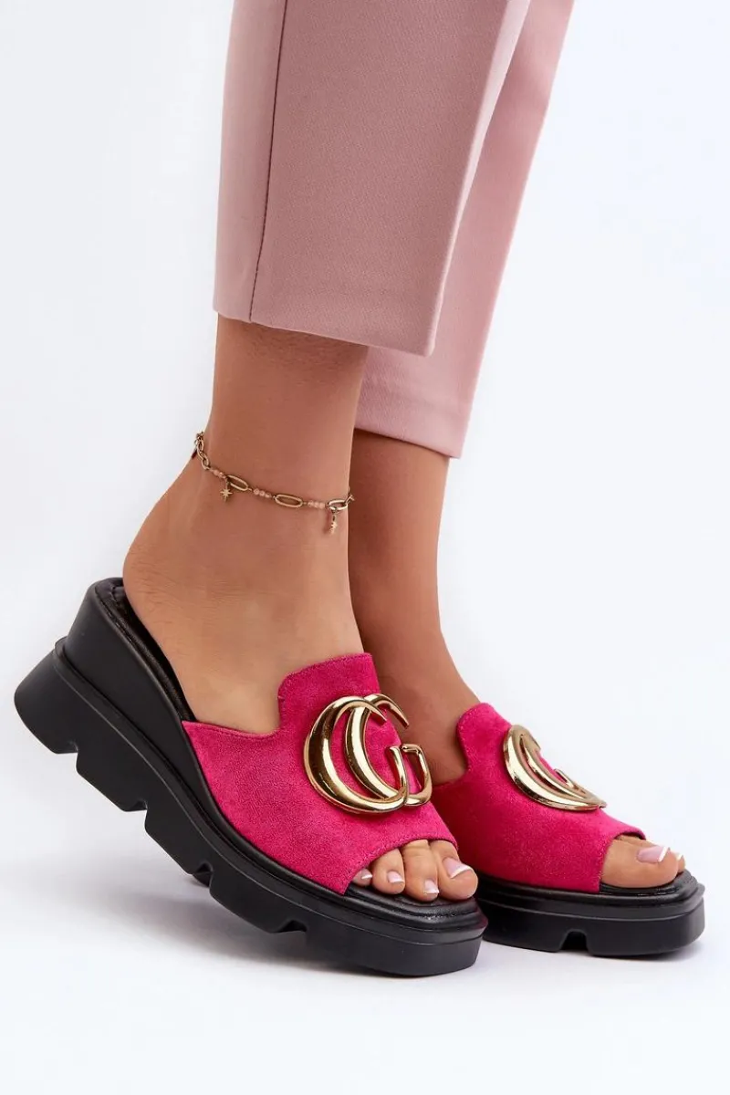 Discount Klapki Damskie Z Eko Zamszu Na Koturnie I Platformie Ze Złotą Ozdobą Vinceza 58295 Fuksja Damskie Klapki Na Platformie|Klapki Damskie Klasyczne