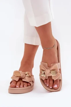 Sale Klapki Damskie Z Kokardą I Złotą Broszką Beżowe Lynara Damskie Klapki Na Platformie|Klapki Damskie Klasyczne