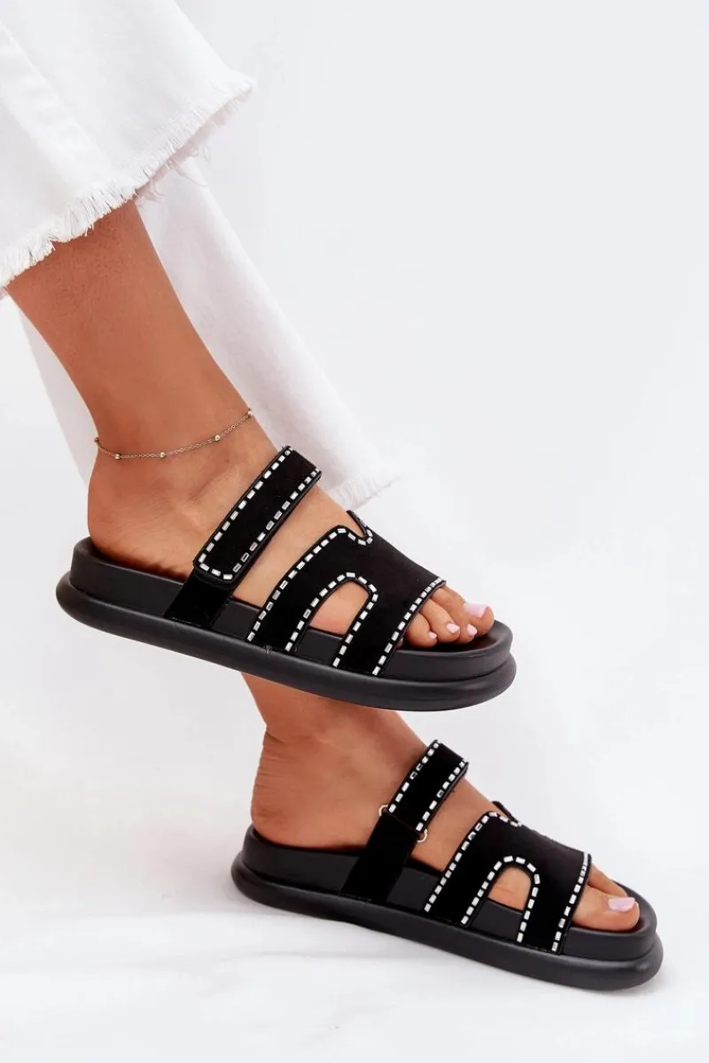 Boto Klapki Damskie Ze Zdobieniem Na Platformie Czarne Delyna Czarny