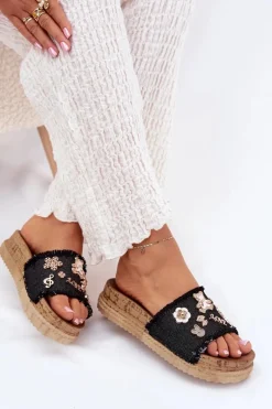 Hot Klapki Damskie Ze Złotymi Przypinkami Na Platformie Czarne Rigasta Damskie Klapki Na Platformie|Klapki Damskie Klasyczne