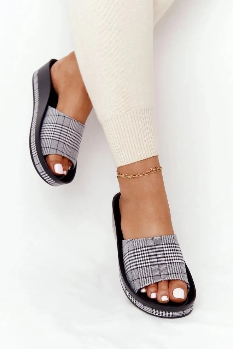 Best Buty damskie Vinceza Klapki Na Koturnie Vinceza 21-17113 Szare W Kratę