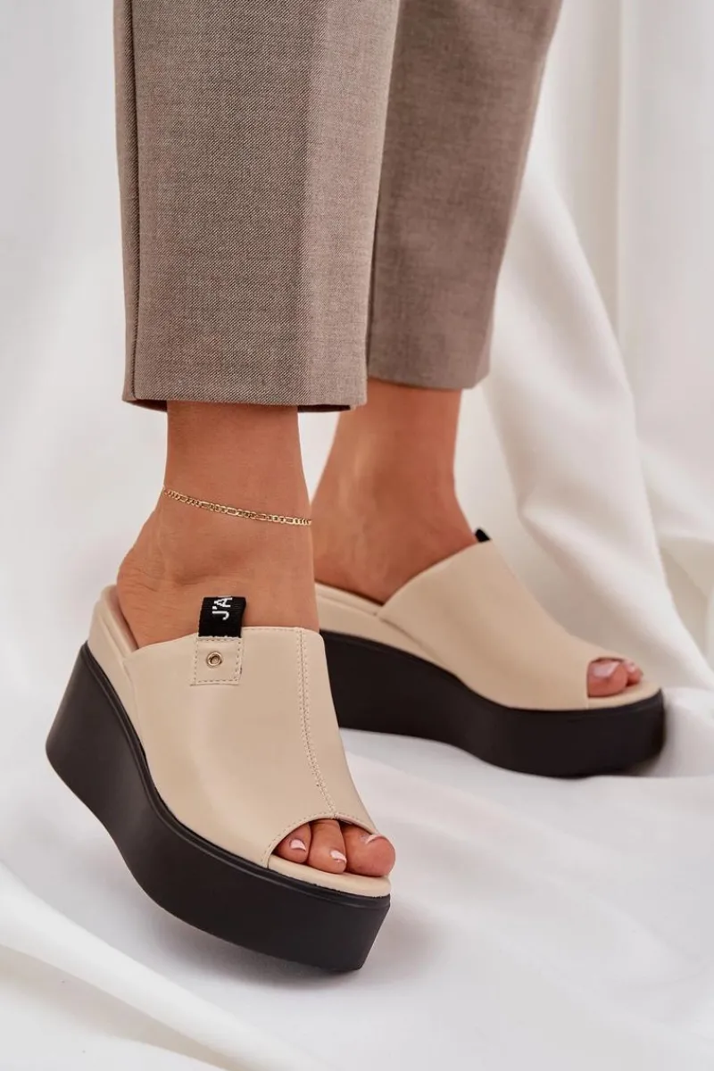 Outlet Klapki Na Platformie I Koturnie Eko Skórzane Beżowe Eridoria Damskie Klapki Na Koturnie|Klapki Damskie Klasyczne