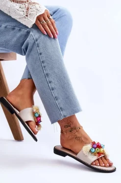 Damskie buty S.Barski Klapki Z Ozdobnymi Koralikami S.Barski KV-2775-47 Nude Beżowy