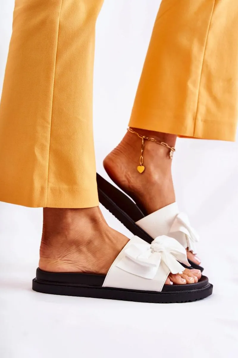 Outlet Boto Klasyczne Damskie Klapki Skórzane Z Kokardą Białe Dessy