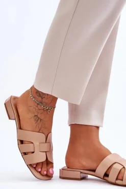 Sale Klasyczne Skórzane Klapki Damskie Beżowe Fendy Damskie Klapki Damskie Klasyczne