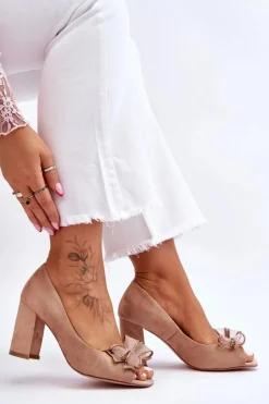 Discount Damskie buty S.Barski Klasyczne Zamszowe Czółenka Z Kokardą Beżowe Corey