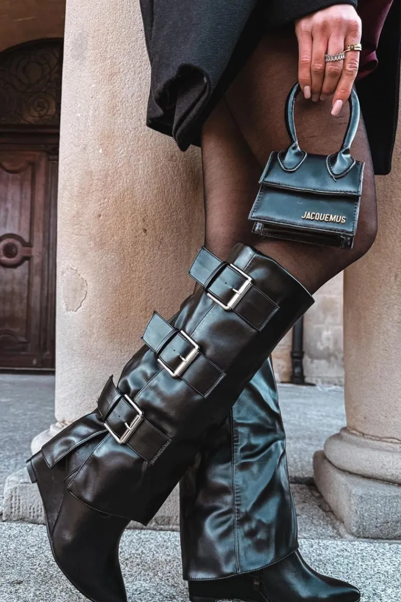 Kozaki Ocieplane|Kozaki Na Koturnie>Boto Kozaki Damskie Na Koturnie Z Wywiniętą Cholewką I Srebrnymi Klamrami Czarne Sarisse