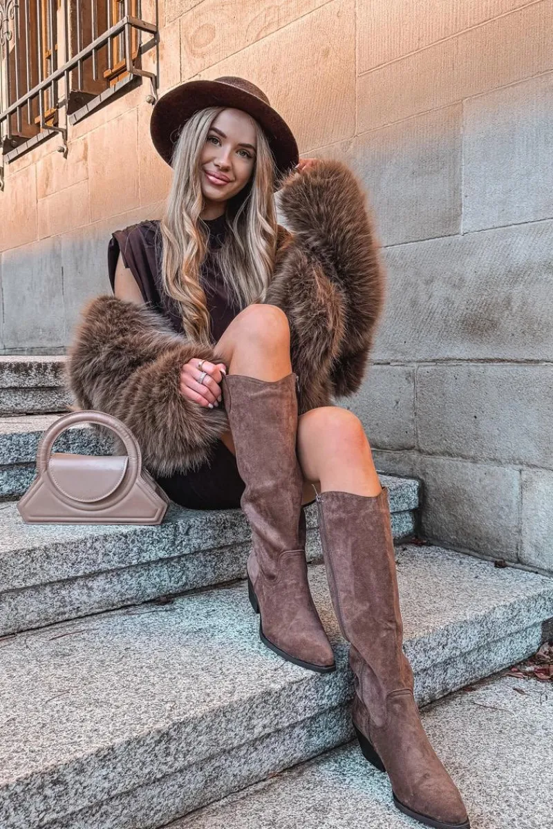 Kozaki Na Słupku|Kozaki Przed Kolano>Boto Kozaki Kowbojki Damskie Na Obcasie Z Eko Zamszu Brązowe Esmira Brązowy