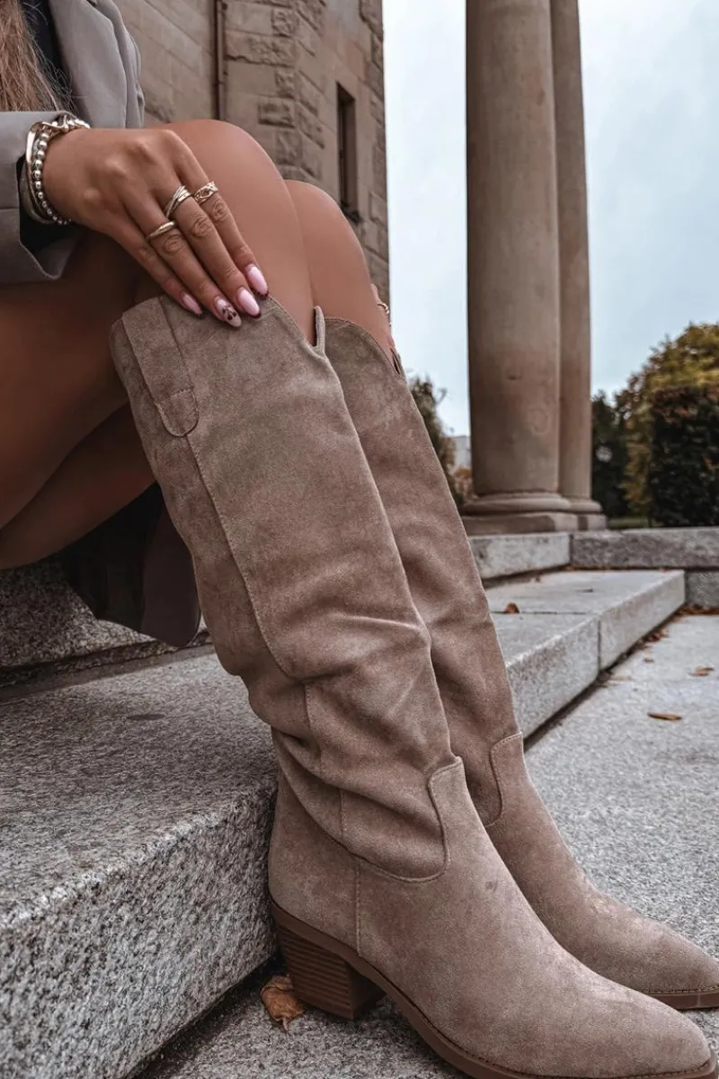 New Kozaki Kowbojki Damskie Na Obcasie Z Eko Zamszu Beżowe Esmira Damskie Kozaki Na Słupku|Kozaki Przed Kolano