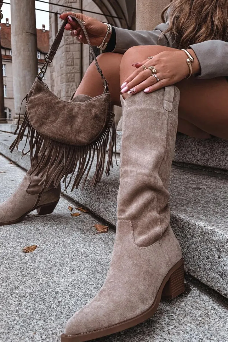 New Kozaki Kowbojki Damskie Na Obcasie Z Eko Zamszu Beżowe Esmira Damskie Kozaki Na Słupku|Kozaki Przed Kolano