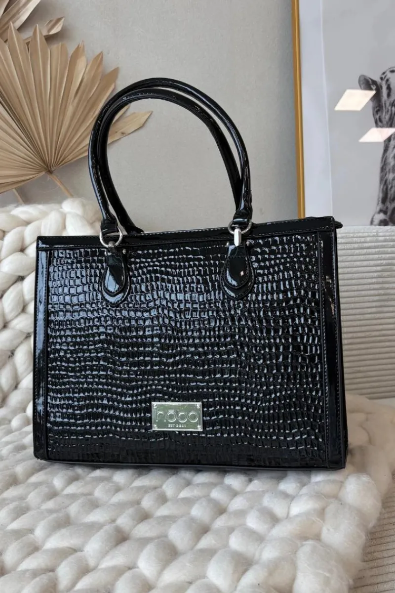 Nobo Lakierowana Torebka Z Tłoczonym Wzorem BAG6150-M20 Czarna