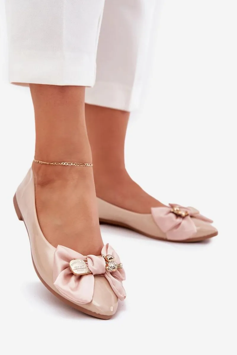 Clearance Boto Lakierowane Baleriny Z Kokardą I Złotą Broszką Beżowe Rivona