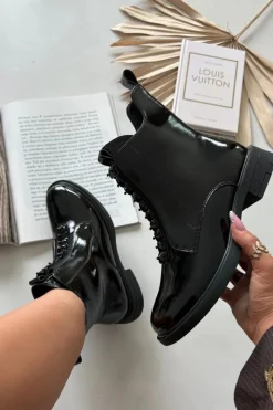 Botki Skórzane|Botki Płaskie></noscript>D&A Lakierowane Botki Damskie Z Naturalnej Skóry MR52-108 Czarne Czarny