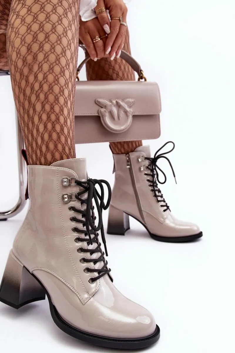 Botki Sznurowane|Botki Na Słupku>Damskie buty S.Barski Lakierowane Botki Na Słupku Sznurowane D&A MR870-06 Jasnoszare