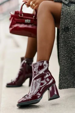 Outlet Lakierowane Botki Na Słupku Ocieplane Z Ozdobą D&A MR880-021 Bordowe Damskie Botki Na Obcasie