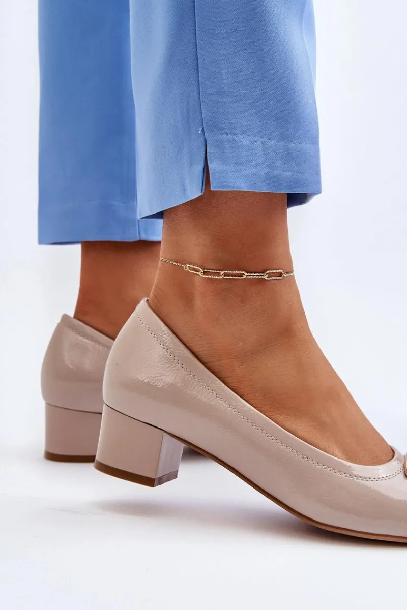 Czółenka Na Słupku|Czółenka Klasyczne>Buty damskie Vinceza Lakierowane Czółenka Na Klocku Z Ozdobą Beżowe Enollia