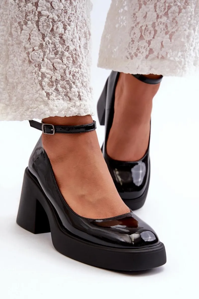 Czółenka Na Platformie|Czółenka Na Słupku>Boto Lakierowane Czółenka Na Masywnym Obcasie Czarne Effiba