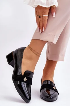 Czółenka Na Słupku|Czółenka Klasyczne>Buty damskie Vinceza Lakierowane Czółenka Na Niskim Obcasie Z Ozdobą Czarne Doria