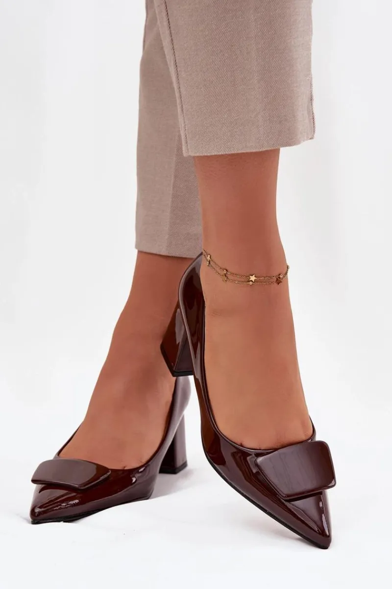 Sale Boto Lakierowane Czółenka Na Słupku Z Ozdobą Czekoladowe Isoline Brązowy