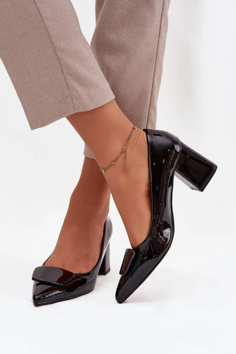 Sale Boto Lakierowane Czółenka Na Słupku Z Ozdobą Czarne Isoline Czarny