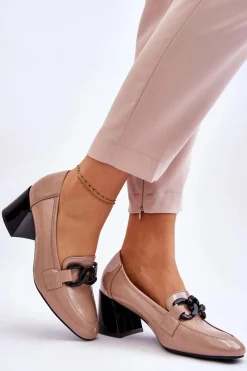 Lakierowane Czółenka Z Łańcuchem Beżowe Keilani Damskie Czółenka Na Słupku|Czółenka Klasyczne