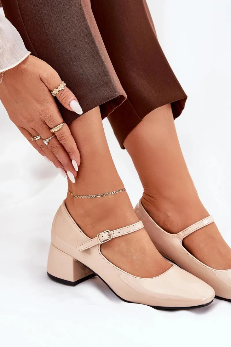 Hot Boto Lakierowane Czółenka Z Paskiem I Sprzączką Beżowe Savilae
