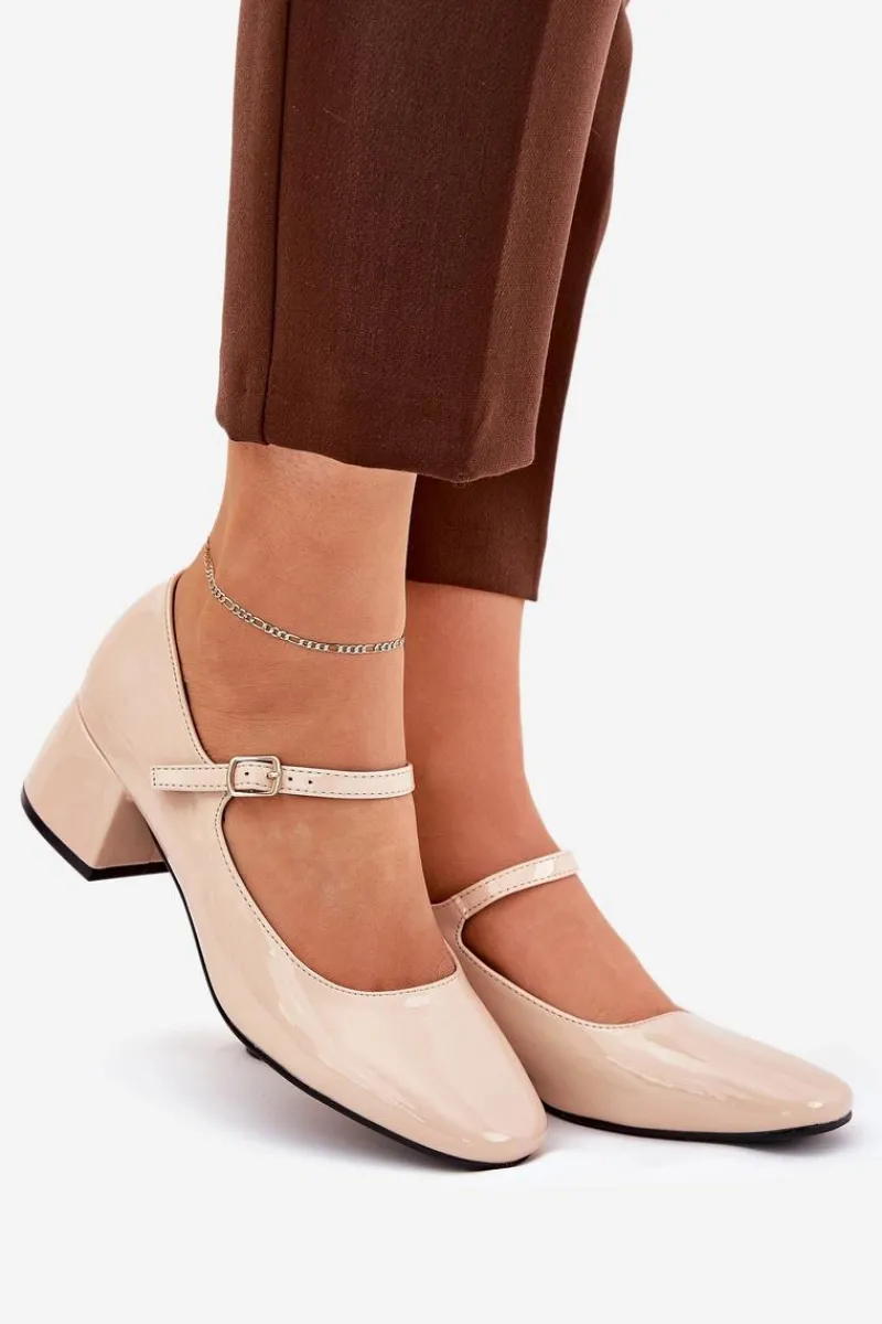 Hot Boto Lakierowane Czółenka Z Paskiem I Sprzączką Beżowe Savilae