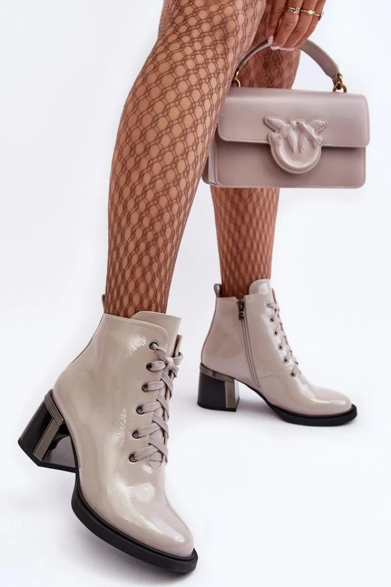 New Damskie buty S.Barski Lakierowane Damskie Botki D&A MR870-98 Jasnoszare