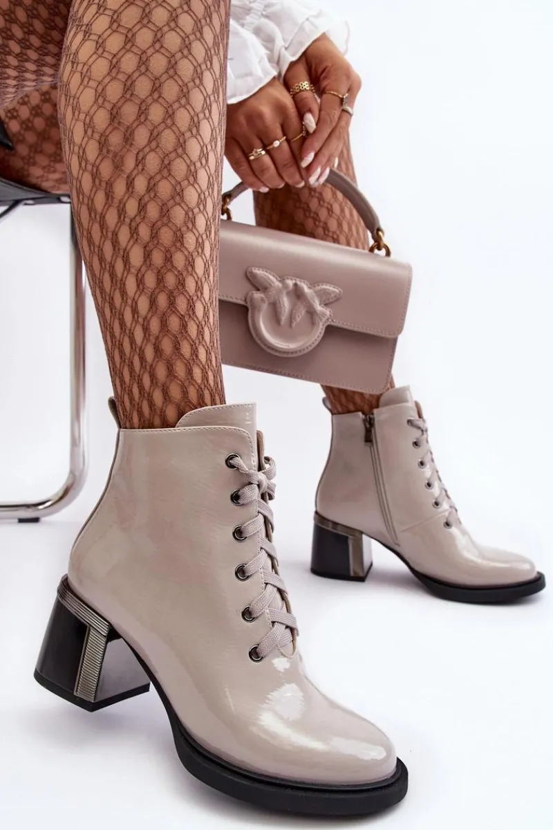 New Damskie buty S.Barski Lakierowane Damskie Botki D&A MR870-98 Jasnoszare