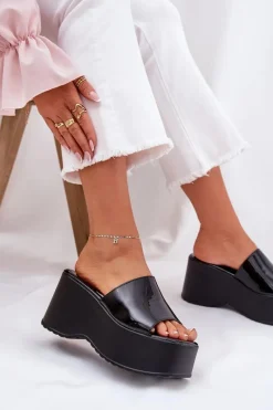 Hot Boto Lakierowane Klapki Damskie Na Platformie I Koturnie Czarne Nellevia